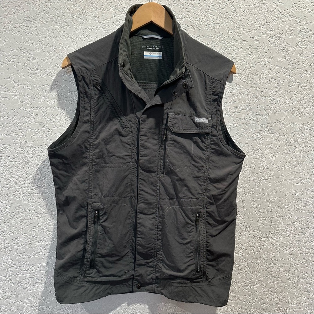 Columbia Omni-Shade Sun Protection Outdoor Camping Fishing Hiking Charcoal Vest